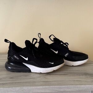 Nike Women's Black/White Air Max 270 Lightweight Trainers